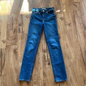 Levi’s High Rise Straight Jean (724) Size 27